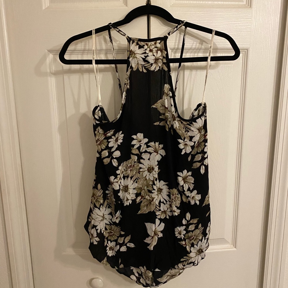 Black Floral Ruffle Front Racerback Tank Large NWT - Picture 6 of 10